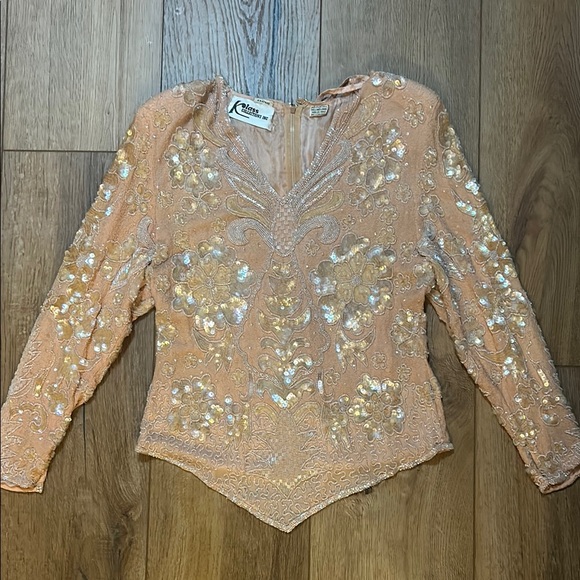 Klass Collections Inc Tops - Vintage Women’s 100% Silk Long Sleeve Peach Top with Stunning Embroidery